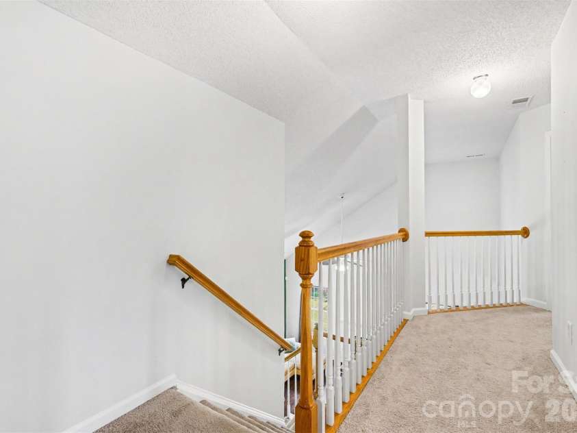 11232 Laurel View Drive, Charlotte, NC 28273.  MLS# CAR4388471, YatesRealty ID 30464. 