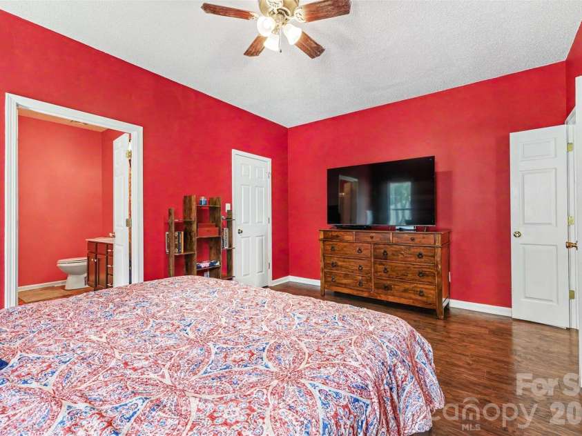 11232 Laurel View Drive, Charlotte, NC 28273.  MLS# CAR4388471, YatesRealty ID 30464. 