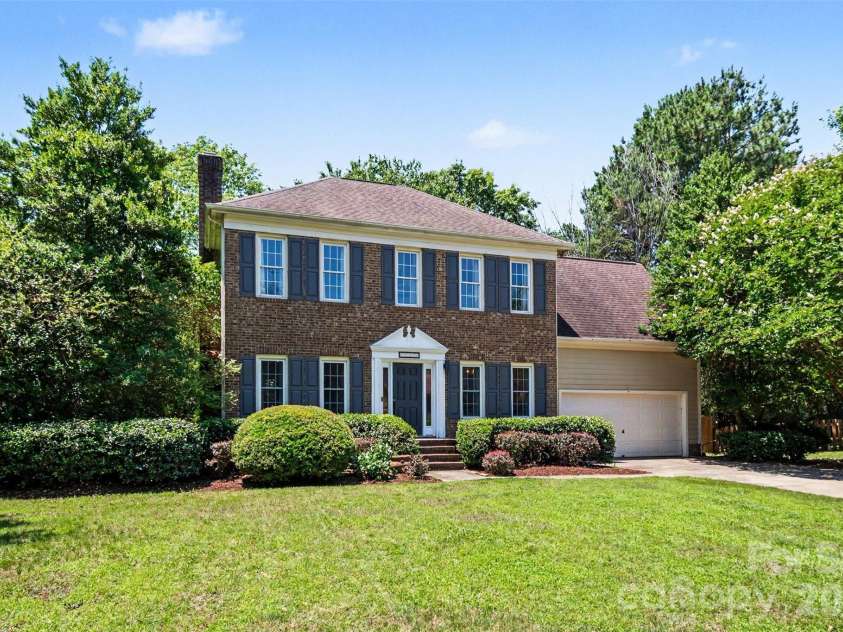 14010 Merganzer Court, Charlotte, NC 28273.  MLS# CAR4390782, YatesRealty ID 30465. 