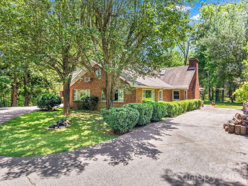 3324 Hwy 28 Road, Bryson City, NC 28713.  MLS# CAR4393444, YatesRealty ID 30466. 