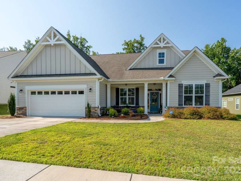 2407 Baxter Place, Concord, NC 28025.  MLS# CAR4273924, YatesRealty ID 30467. 