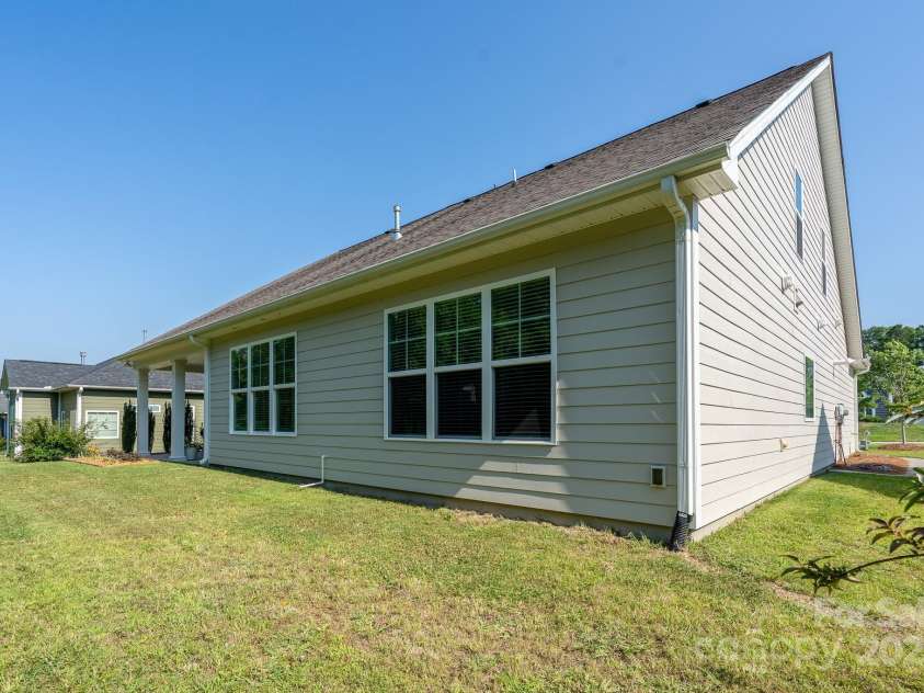 2407 Baxter Place, Concord, NC 28025.  MLS# CAR4273924, YatesRealty ID 30467. 
