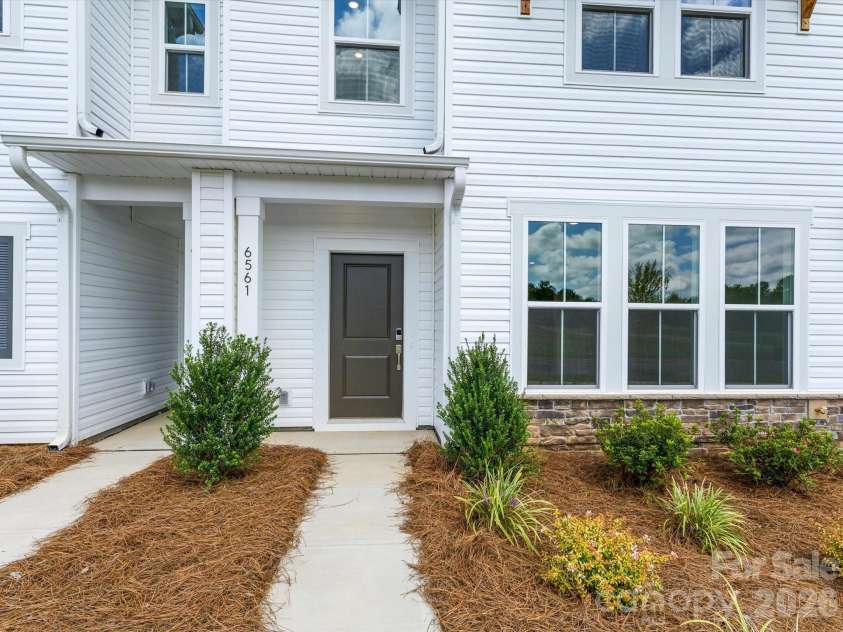 6561 Fire Lily Lane, Charlotte, NC 28216.  MLS# CAR4381611, YatesRealty ID 30467. 
