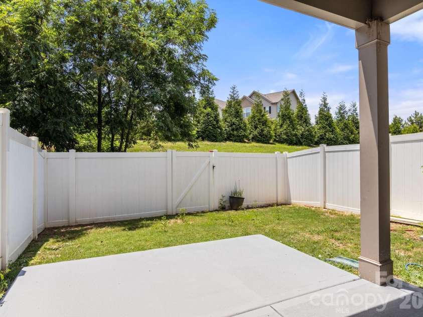 4037 Black Walnut Way, Fort Mill, SC 29707.  MLS# CAR4390497, YatesRealty ID 30468. 