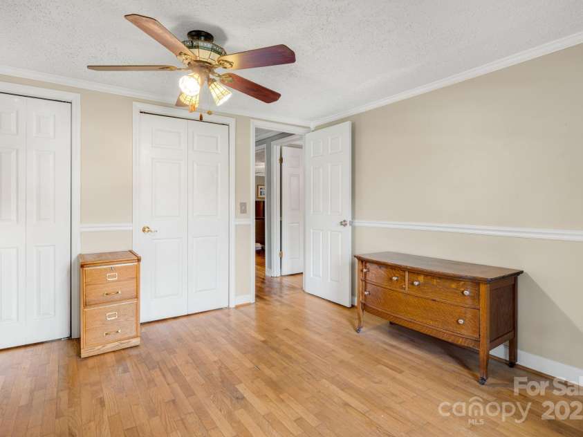 1058 Howard Gap Loop Road, Flat Rock, NC 28731.  MLS# CAR4279171, YatesRealty ID 30469. 