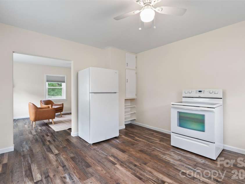 34 Stephens Road, Waynesville, NC 28786.  MLS# CAR4385365, YatesRealty ID 30469. 