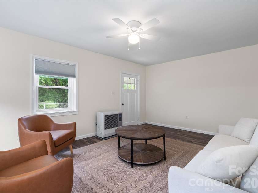 34 Stephens Road, Waynesville, NC 28786.  MLS# CAR4385365, YatesRealty ID 30469. 