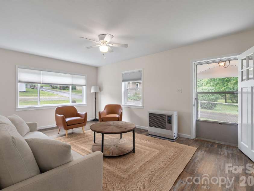 34 Stephens Road, Waynesville, NC 28786.  MLS# CAR4385365, YatesRealty ID 30469. 