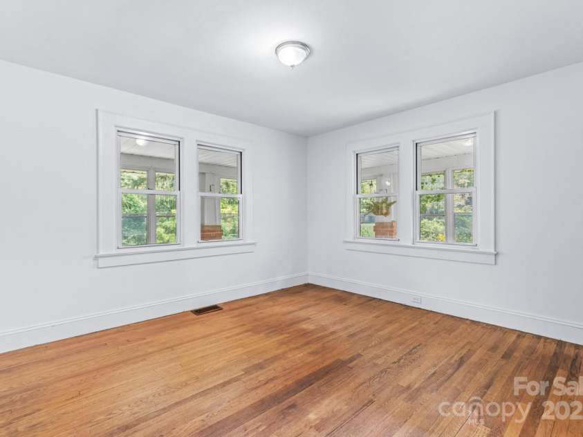 160 Mclean Road, Weaverville, NC 28787.  MLS# CAR4277668, YatesRealty ID 3047. 2nd Main Level Bedroom