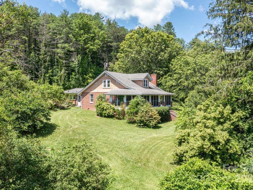 160 Mclean Road, Weaverville, NC 28787.  MLS# CAR4277668, YatesRealty ID 3047. 