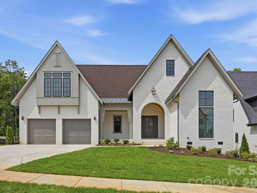 19149 Newburg Hill Road, Davidson, NC 28036.  MLS# CAR4329364, YatesRealty ID 3047. 