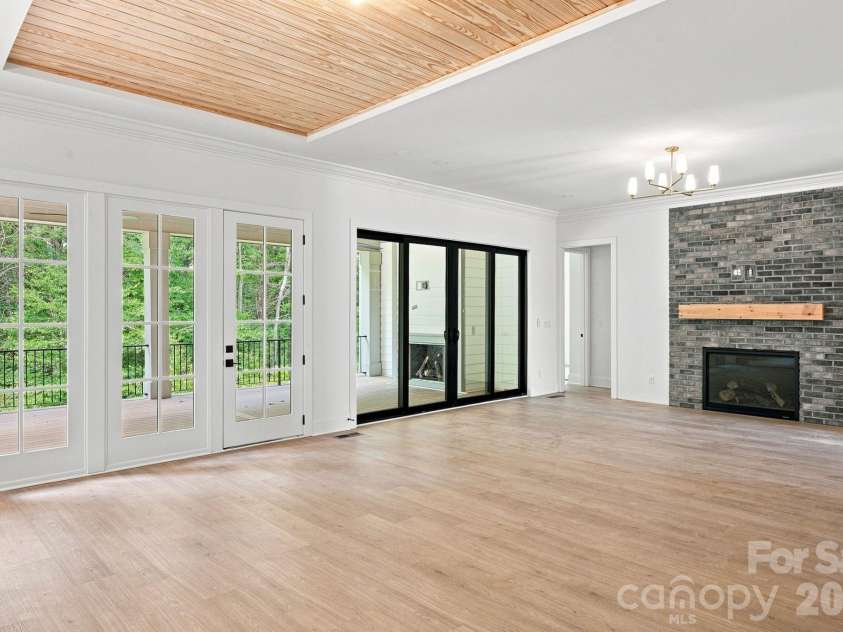 19149 Newburg Hill Road, Davidson, NC 28036.  MLS# CAR4329364, YatesRealty ID 3047. 