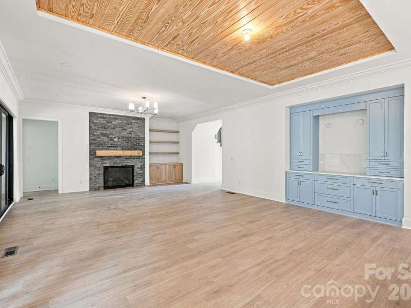 19149 Newburg Hill Road, Davidson, NC 28036.  MLS# CAR4329364, YatesRealty ID 3047. 