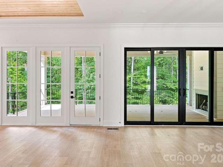 19149 Newburg Hill Road, Davidson, NC 28036.  MLS# CAR4329364, YatesRealty ID 3047. 