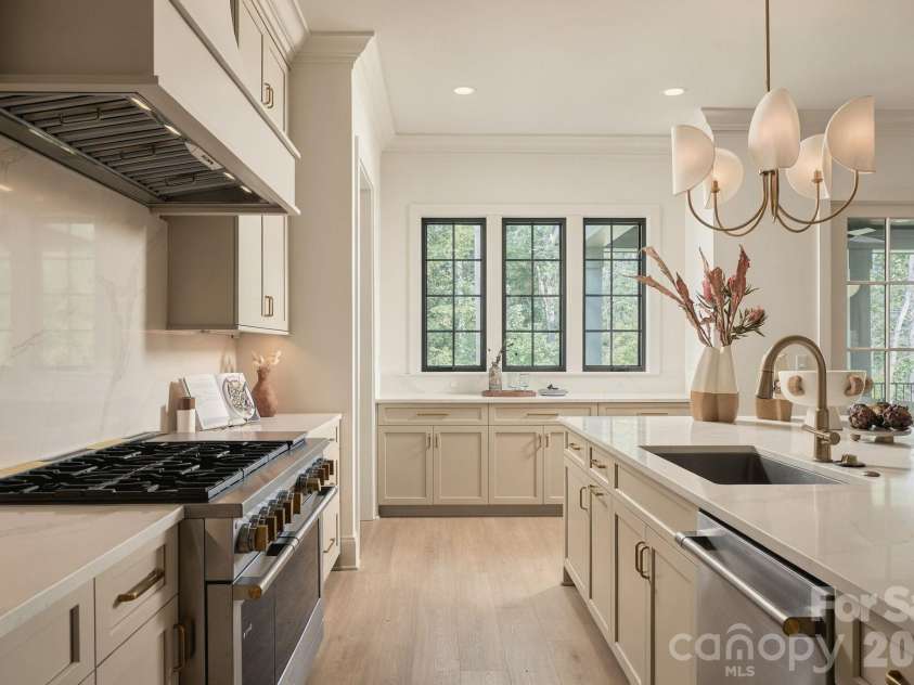 19149 Newburg Hill Road, Davidson, NC 28036.  MLS# CAR4329364, YatesRealty ID 3047. 