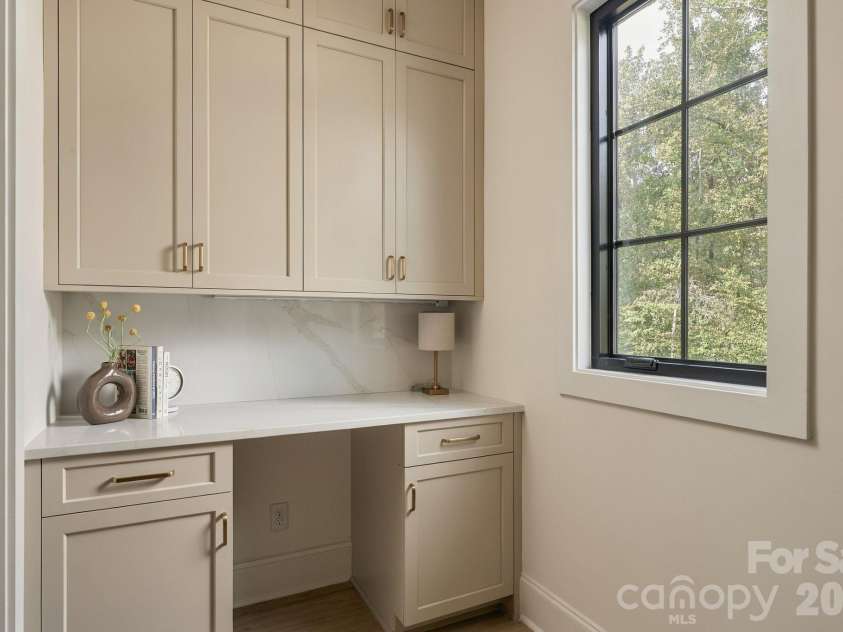 19149 Newburg Hill Road, Davidson, NC 28036.  MLS# CAR4329364, YatesRealty ID 3047. 