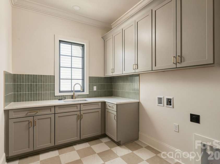 19149 Newburg Hill Road, Davidson, NC 28036.  MLS# CAR4329364, YatesRealty ID 3047. 