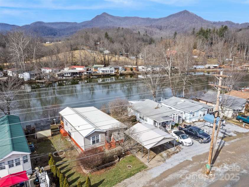 312 Mallard Loop, Waynesville, NC 28785.  MLS# CAR4223969, YatesRealty ID 3047. 