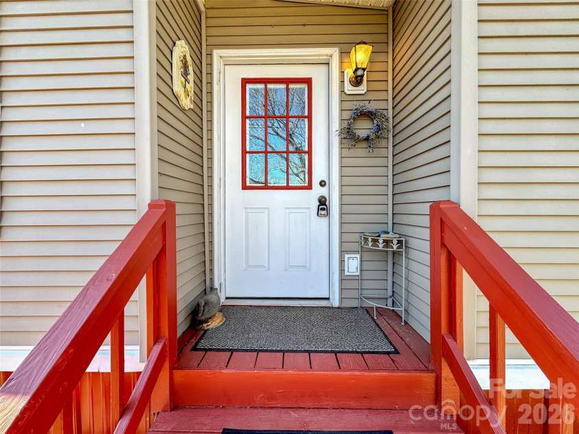 312 Mallard Loop, Waynesville, NC 28785.  MLS# CAR4338510, YatesRealty ID 3047. 