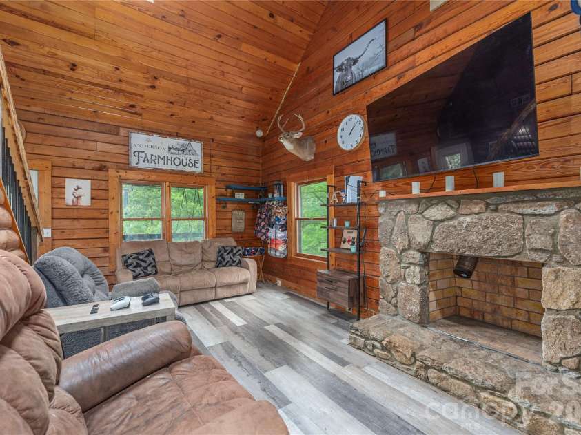 262 Gibson Branch Road, Clyde, NC 28721.  MLS# CAR4389077, YatesRealty ID 30470. 