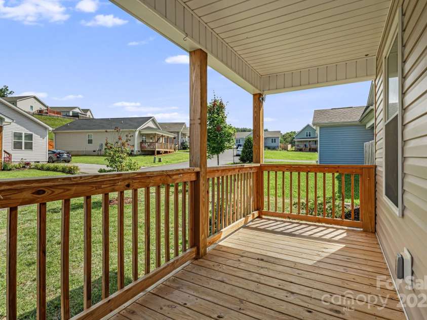 465 Quinn Hill Lane, Mars Hill, NC 28754.  MLS# CAR4283573, YatesRealty ID 30471. 