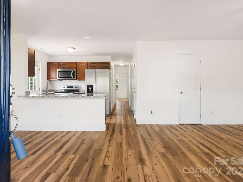 465 Quinn Hill Lane, Mars Hill, NC 28754.  MLS# CAR4283573, YatesRealty ID 30471. 