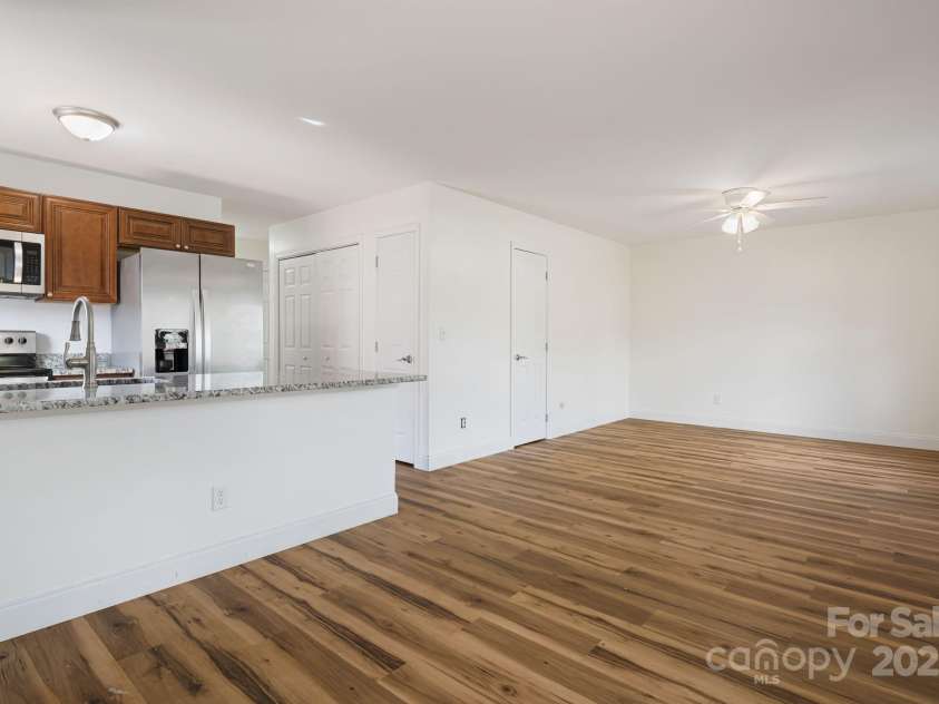 465 Quinn Hill Lane, Mars Hill, NC 28754.  MLS# CAR4283573, YatesRealty ID 30471. 