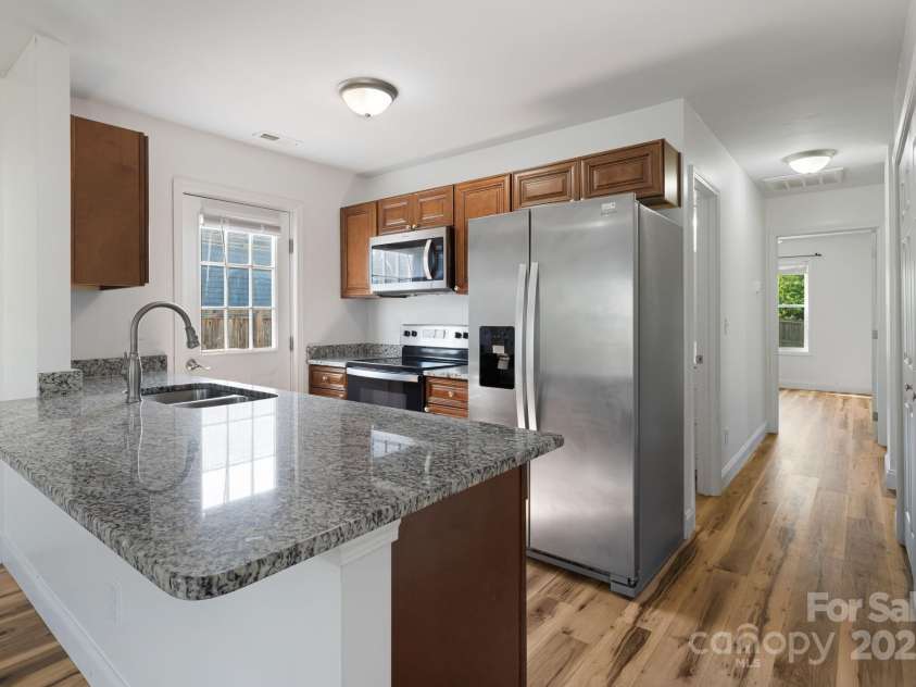 465 Quinn Hill Lane, Mars Hill, NC 28754.  MLS# CAR4283573, YatesRealty ID 30471. 