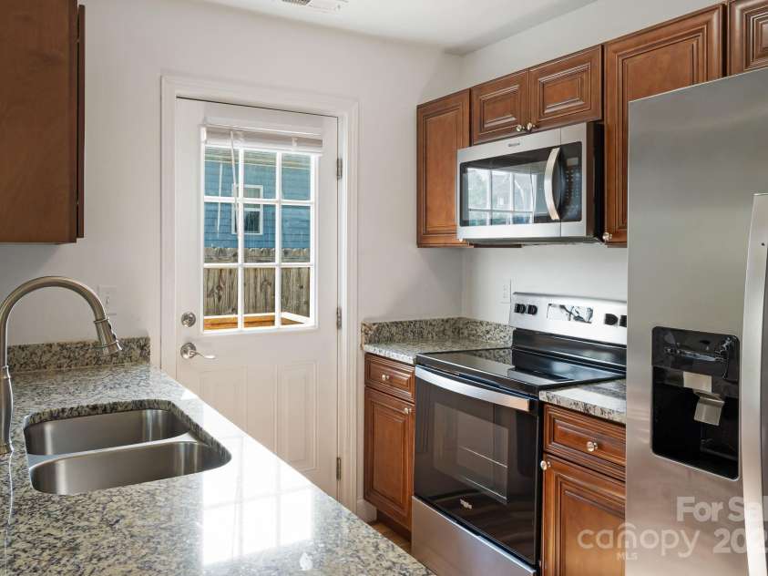 465 Quinn Hill Lane, Mars Hill, NC 28754.  MLS# CAR4283573, YatesRealty ID 30471. 