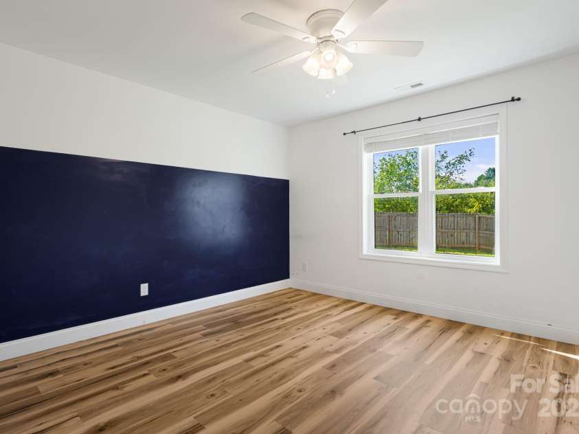 465 Quinn Hill Lane, Mars Hill, NC 28754.  MLS# CAR4283573, YatesRealty ID 30471. 