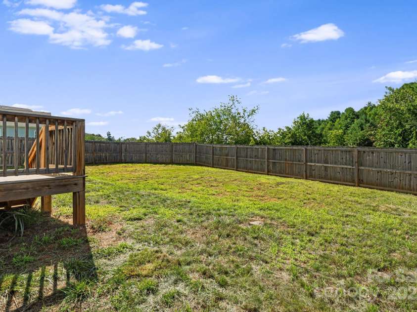 465 Quinn Hill Lane, Mars Hill, NC 28754.  MLS# CAR4283573, YatesRealty ID 30471. 