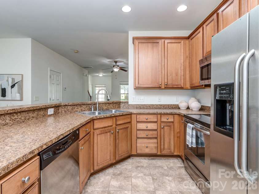 9627 Turning Wheel Drive, Charlotte, NC 28214.  MLS# CAR4384303, YatesRealty ID 30472. Kitchen