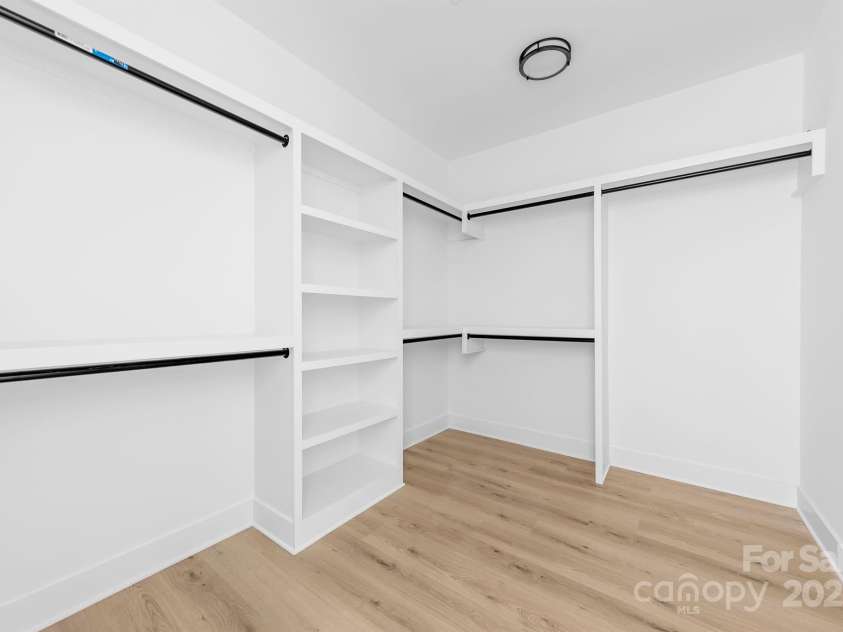 13109 Homewood Drive, Charlotte, NC 28262.  MLS# CAR4254239, YatesRealty ID 30473. Primary Closet