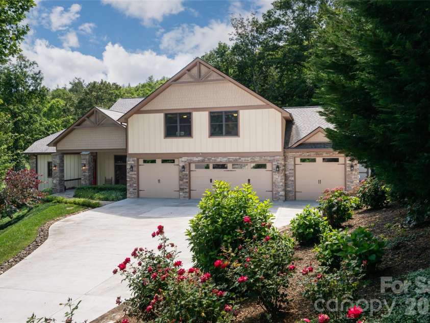 145 Glen Trillium Drive, Fletcher, NC 28732.  MLS# CAR4385771, YatesRealty ID 30473. 