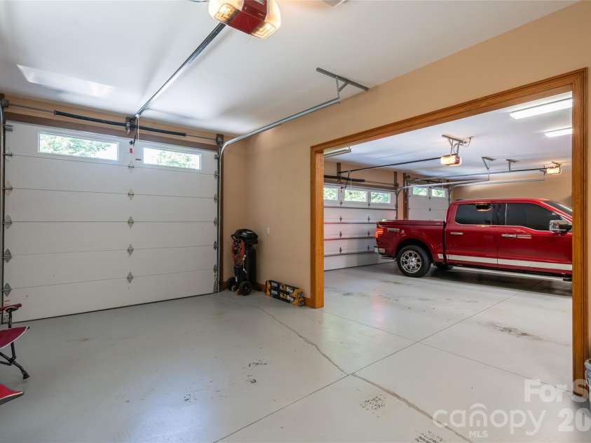 145 Glen Trillium Drive, Fletcher, NC 28732.  MLS# CAR4385771, YatesRealty ID 30473. 
