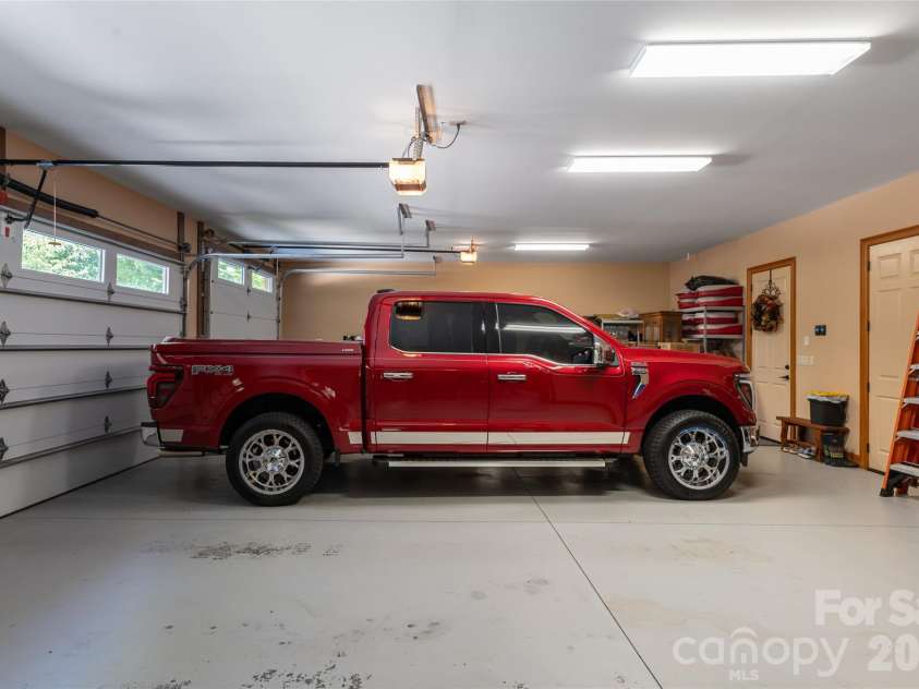 145 Glen Trillium Drive, Fletcher, NC 28732.  MLS# CAR4385771, YatesRealty ID 30473. 
