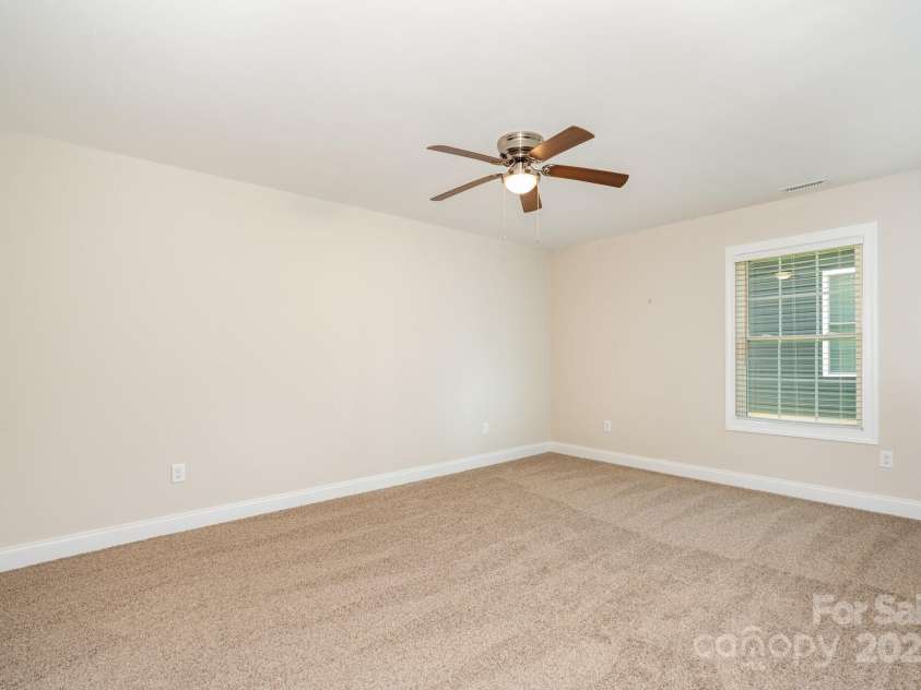 2550 Snow Creek Road, Hickory, NC 28601.  MLS# CAR4281947, YatesRealty ID 30474. 