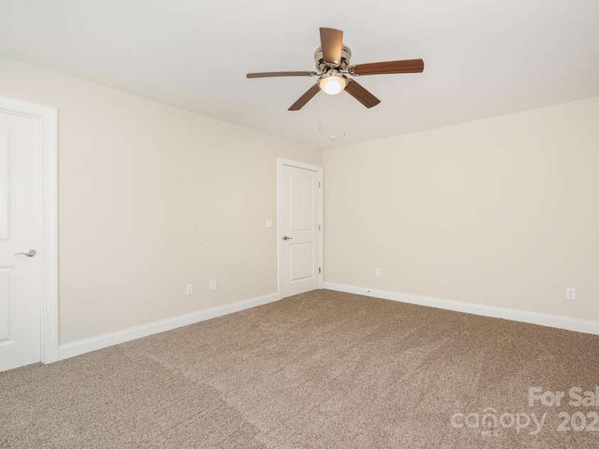 2550 Snow Creek Road, Hickory, NC 28601.  MLS# CAR4281947, YatesRealty ID 30474. 