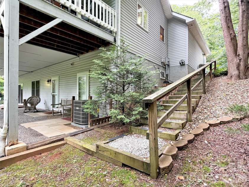 228 Crescent Drive, Lake Junaluska, NC 28745.  MLS# CAR4391043, YatesRealty ID 30475. 