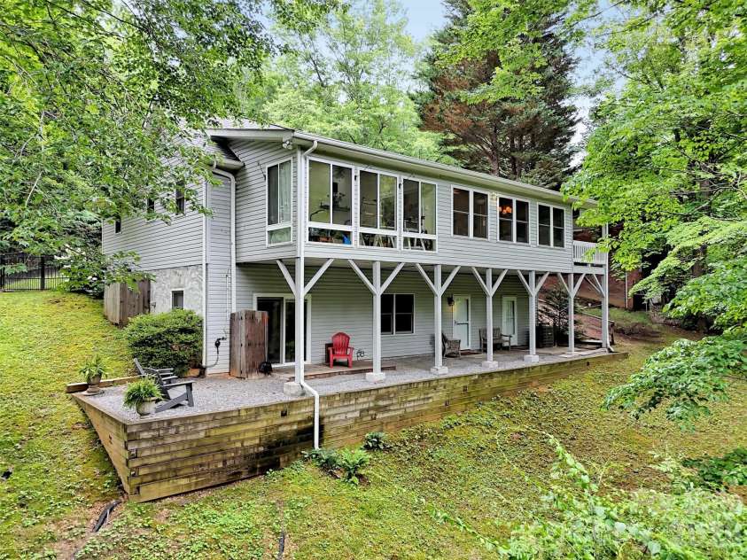 228 Crescent Drive, Lake Junaluska, NC 28745.  MLS# CAR4391043, YatesRealty ID 30475. 