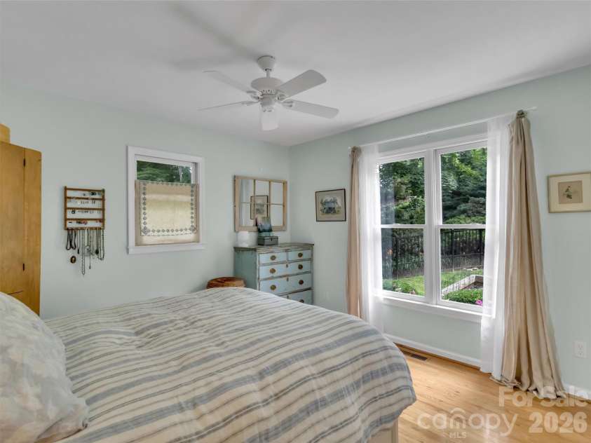 228 Crescent Drive, Lake Junaluska, NC 28745.  MLS# CAR4391043, YatesRealty ID 30475. Main Bedroom