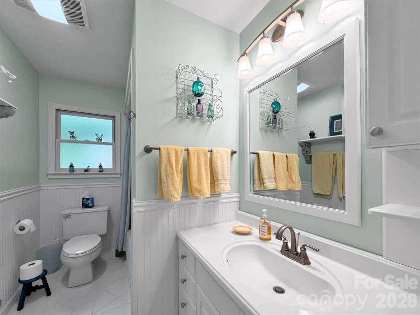 228 Crescent Drive, Lake Junaluska, NC 28745.  MLS# CAR4391043, YatesRealty ID 30475. Updated Primary Bath