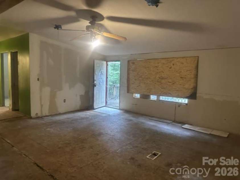 1018 Love Valley Road, Clover, SC 29710.  MLS# CAR4388364, YatesRealty ID 30476. 
