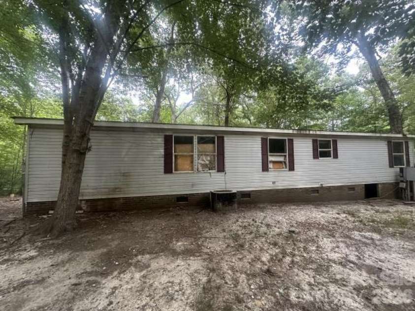 1018 Love Valley Road, Clover, SC 29710.  MLS# CAR4388364, YatesRealty ID 30476. 
