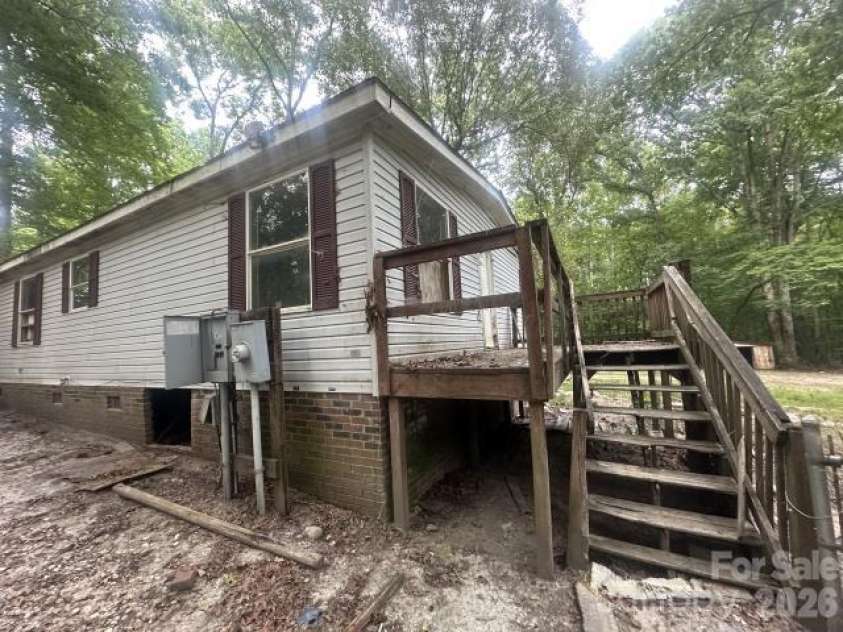 1018 Love Valley Road, Clover, SC 29710.  MLS# CAR4388364, YatesRealty ID 30476. 