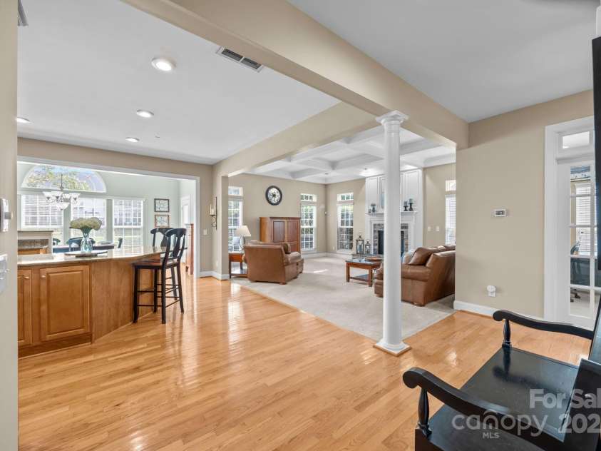 6703 Garden Hill Drive, Huntersville, NC 28078.  MLS# CAR4265776, YatesRealty ID 30476. 