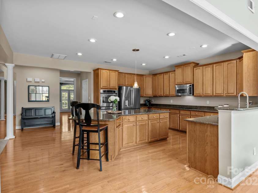 6703 Garden Hill Drive, Huntersville, NC 28078.  MLS# CAR4265776, YatesRealty ID 30476. Lots of recessed lighting