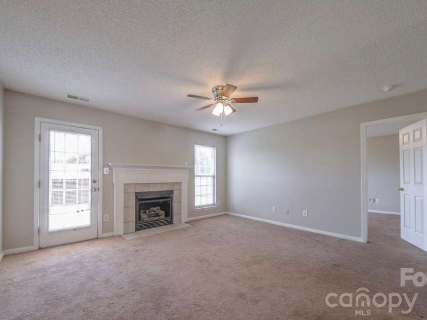 3003 Fairglen Road, Charlotte, NC 28269.  MLS# CAR4392341, YatesRealty ID 30477. 