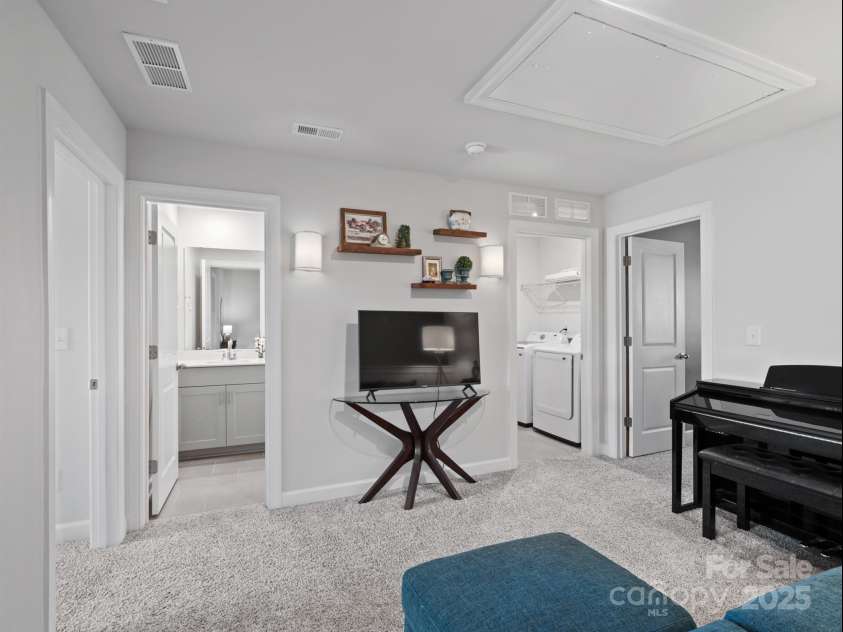 4170 County Down Avenue, Kannapolis, NC 28081.  MLS# CAR4278737, YatesRealty ID 30477. Loft