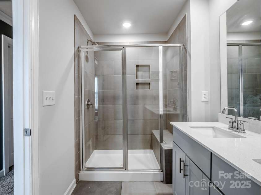 4170 County Down Avenue, Kannapolis, NC 28081.  MLS# CAR4278737, YatesRealty ID 30477. Primary Bathroom